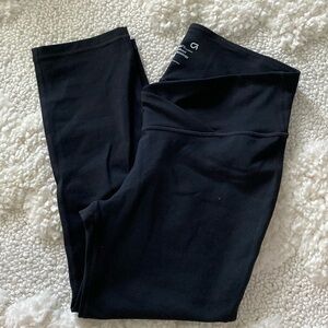 GapFit Black 3/4 length Maternity Leggings